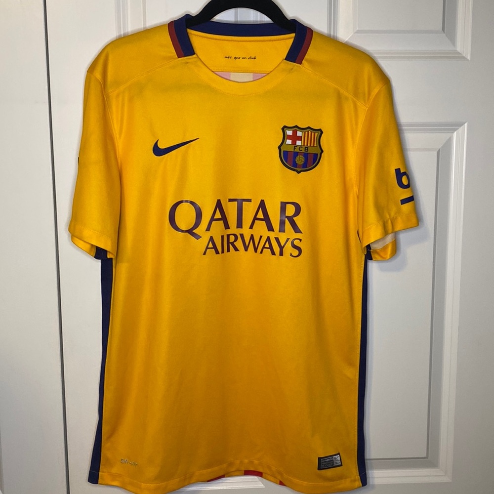 NIKE QATAR AIRWAY soccer jersey - medium; TITOETE